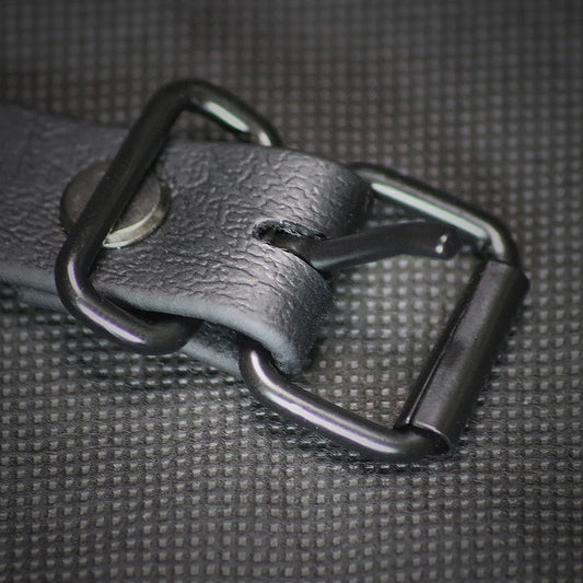 "SIXTYSIX" - Choker mit 6 mittelgroßen Nieten